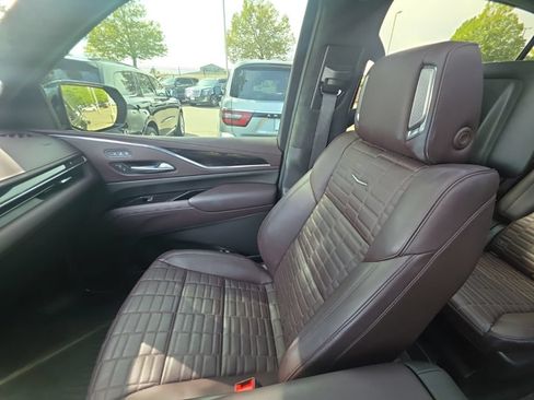 Certified 2023 Cadillac Escalade Sport Platinum w/ LPO, ONYX Package AWD/4WD image 39
