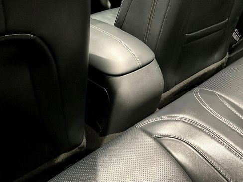 Used 2025 Ford Mustang Premium RWD image 10