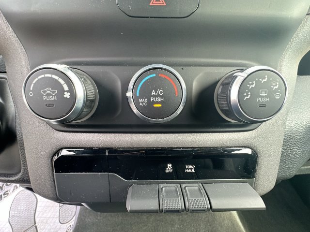 Used 2024 RAM 1500 Tradesman AWD/4WD image 22