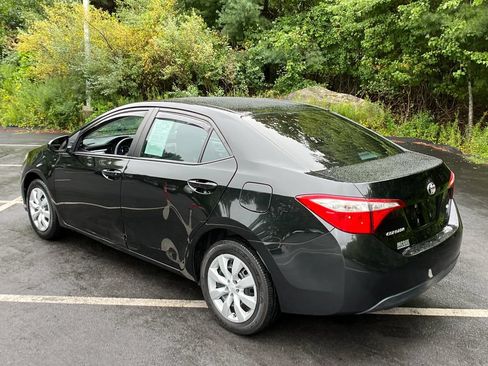 Used 2015 Toyota Corolla LE FWD image 3