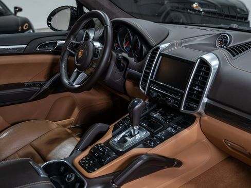 Used 2016 Porsche Cayenne Turbo S w/ Premium Package Plus image 58