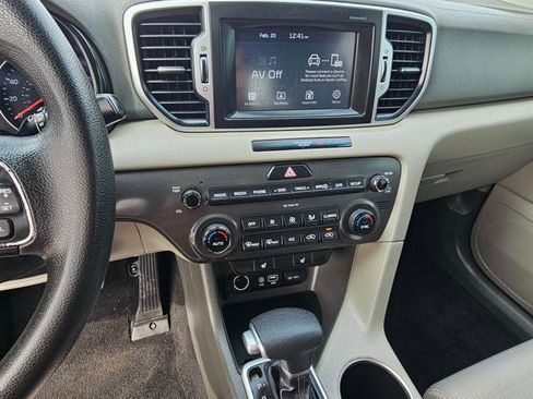 Used 2019 Kia Sportage LX w/ LX Popular Package image 15