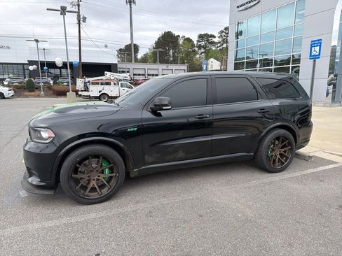 Used 2018 Dodge Durango SRT w/ Technology Group AWD/4WD image 2