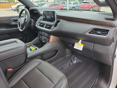 Used 2022 Chevrolet Tahoe High Country image 11