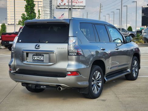 Used 2023 Lexus GX 460 Luxury w/ Accessory Package AWD/4WD image 7