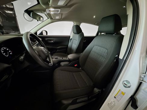 Used 2025 Honda HR-V LX image 7