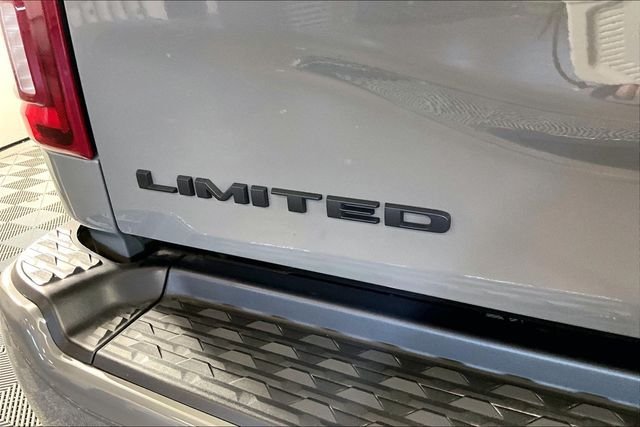 New 2026 RAM 3500 Limited AWD/4WD image 9