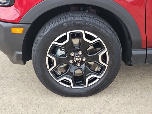 Used 2025 Ford Bronco Sport Outer Banks w/ Outer Banks Tech Package+ image 11