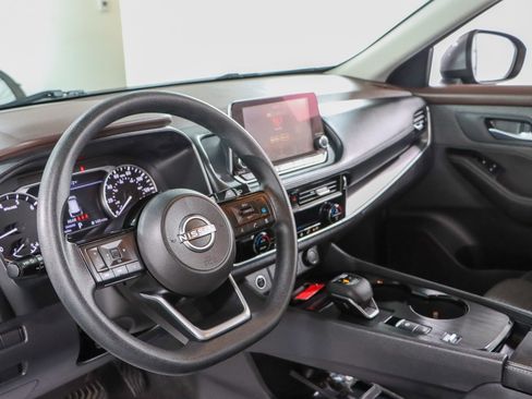 Used 2022 Nissan Rogue SV FWD image 22