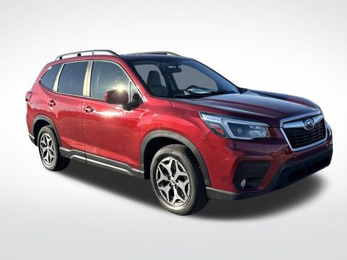 Used 2021 Subaru Forester Premium image 8