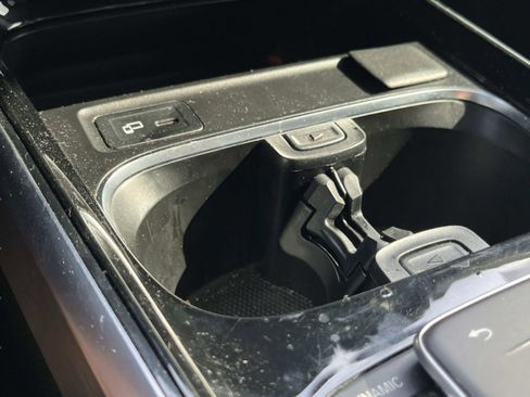 Used 2023 Mercedes-Benz GLB 250 4MATIC image 35