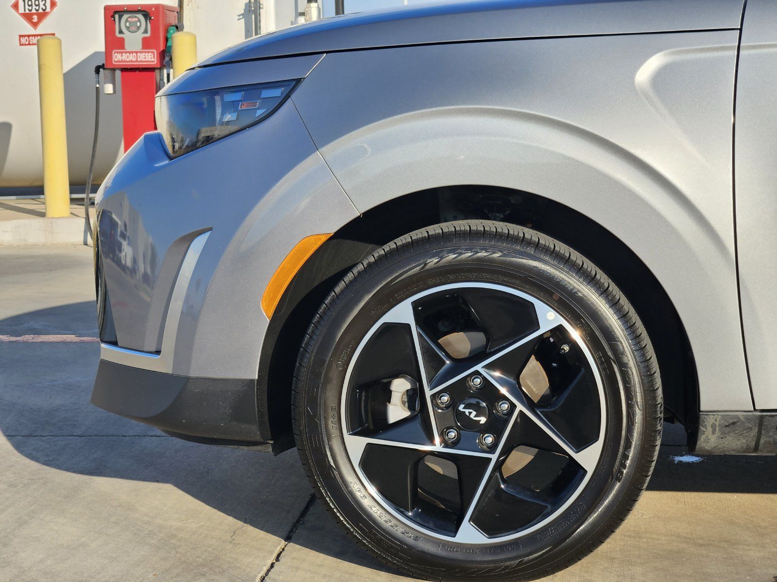 Used 2025 Kia Soul EX FWD image 11