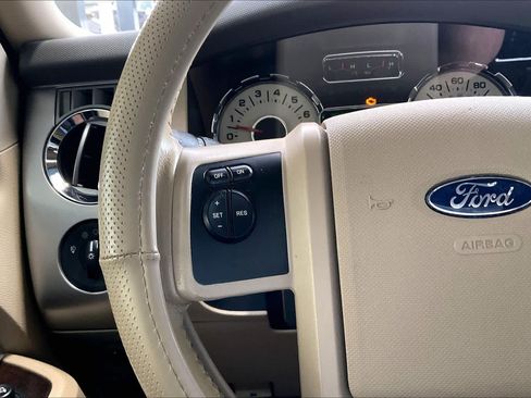 Used 2014 Ford Expedition XLT w/ Equipment Group 202A RWD image 23