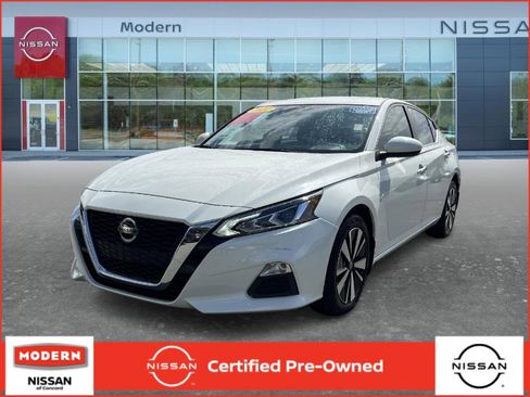 Certified 2022 Nissan Altima 2.5 SV AWD/4WD image 1