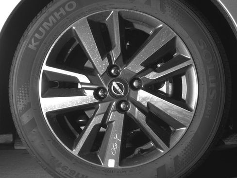 Used 2025 Nissan Versa SV FWD image 13