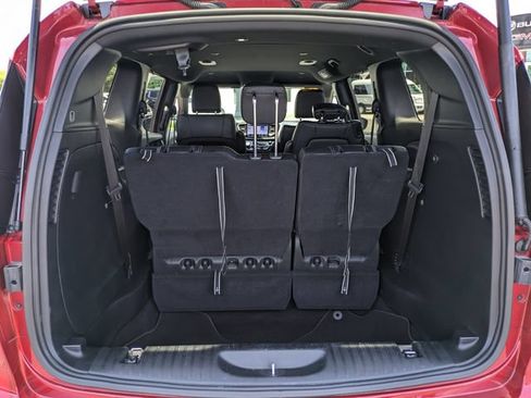 Used 2025 Chrysler Voyager LX FWD image 16