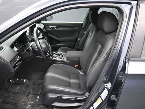 Used 2023 Honda Civic Sport image 18