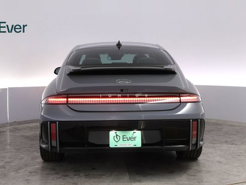 Used 2023 Hyundai Ioniq 6 SEL RWD image 15
