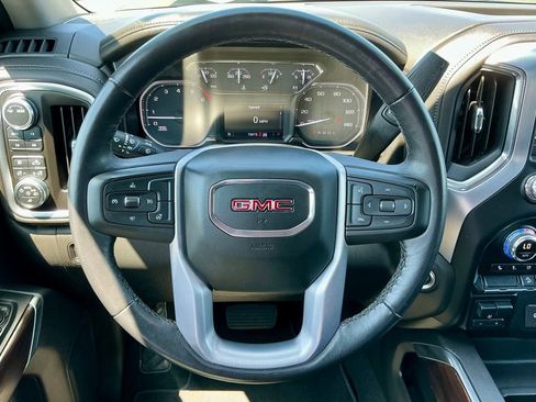 Used 2021 GMC Sierra 1500 SLT AWD/4WD image 38