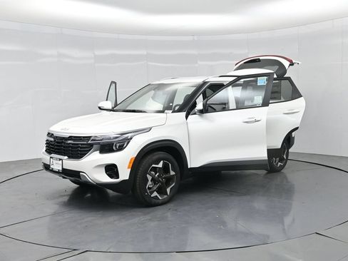 New 2026 Kia Seltos S FWD image 38