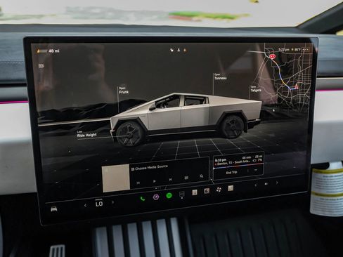 Used 2024 Tesla Cybertruck Cyberbeast AWD/4WD image 35