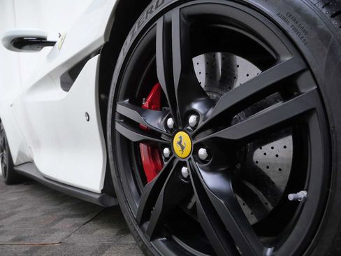 Certified 2019 Ferrari Portofino RWD image 13