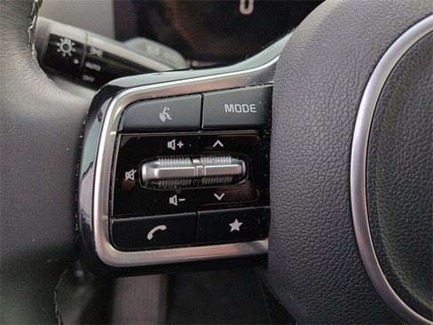 Used 2025 Kia Sorento S w/ Panoramic Sunroof Package image 17