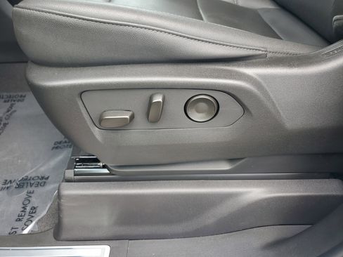 Used 2024 Chevrolet Silverado 1500 LTZ image 23