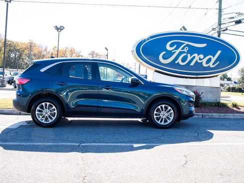 Used 2020 Ford Escape SE image 1