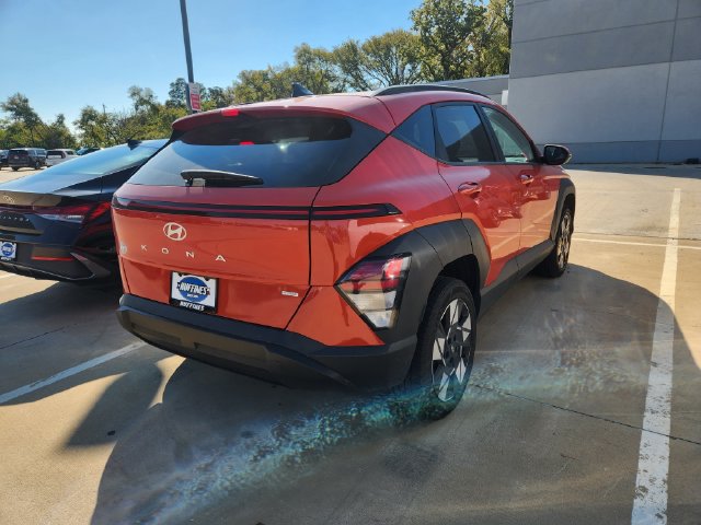 Used 2025 Hyundai Kona SEL AWD/4WD image 4
