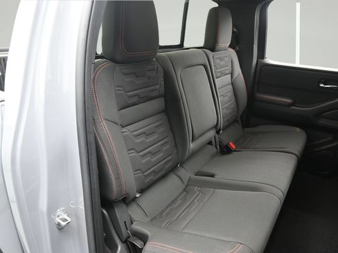 Certified 2025 Nissan Frontier PRO-4X AWD/4WD image 13