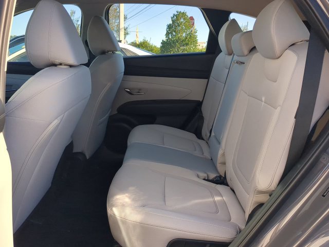 Certified 2025 Hyundai Tucson SE FWD image 14