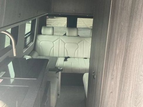 Used 2022 Mercedes-Benz Sprinter 3500 image 10