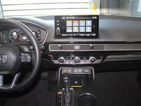 Used 2023 Honda Civic Touring image 24