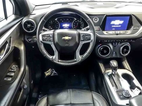 Used 2022 Chevrolet Blazer LT w/ Sound & Technology Package AWD/4WD image 17