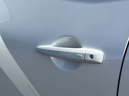 New 2026 Nissan Pathfinder Platinum FWD image 28