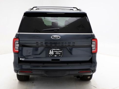 Used 2022 Ford Expedition Limited image 8
