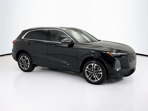 Used 2025 Audi Q5 Premium AWD/4WD image 3