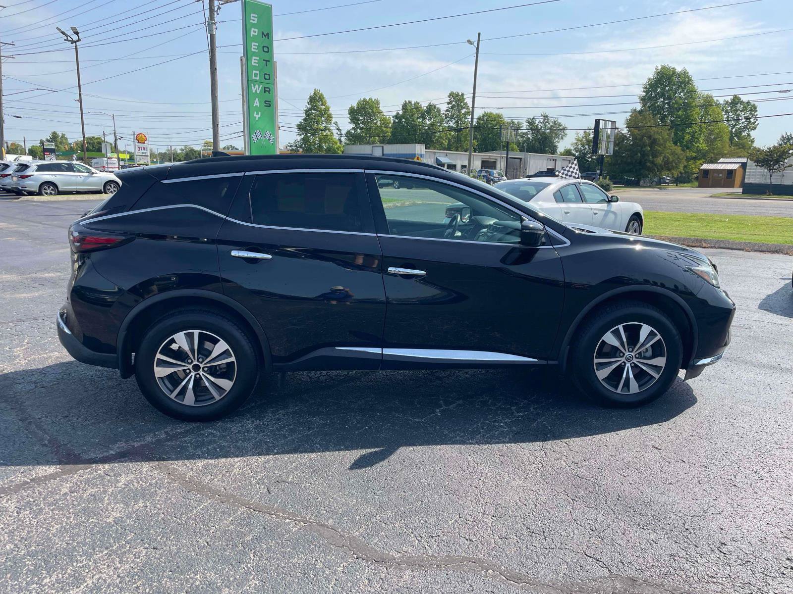 Used 2022 Nissan Murano SV FWD image 10