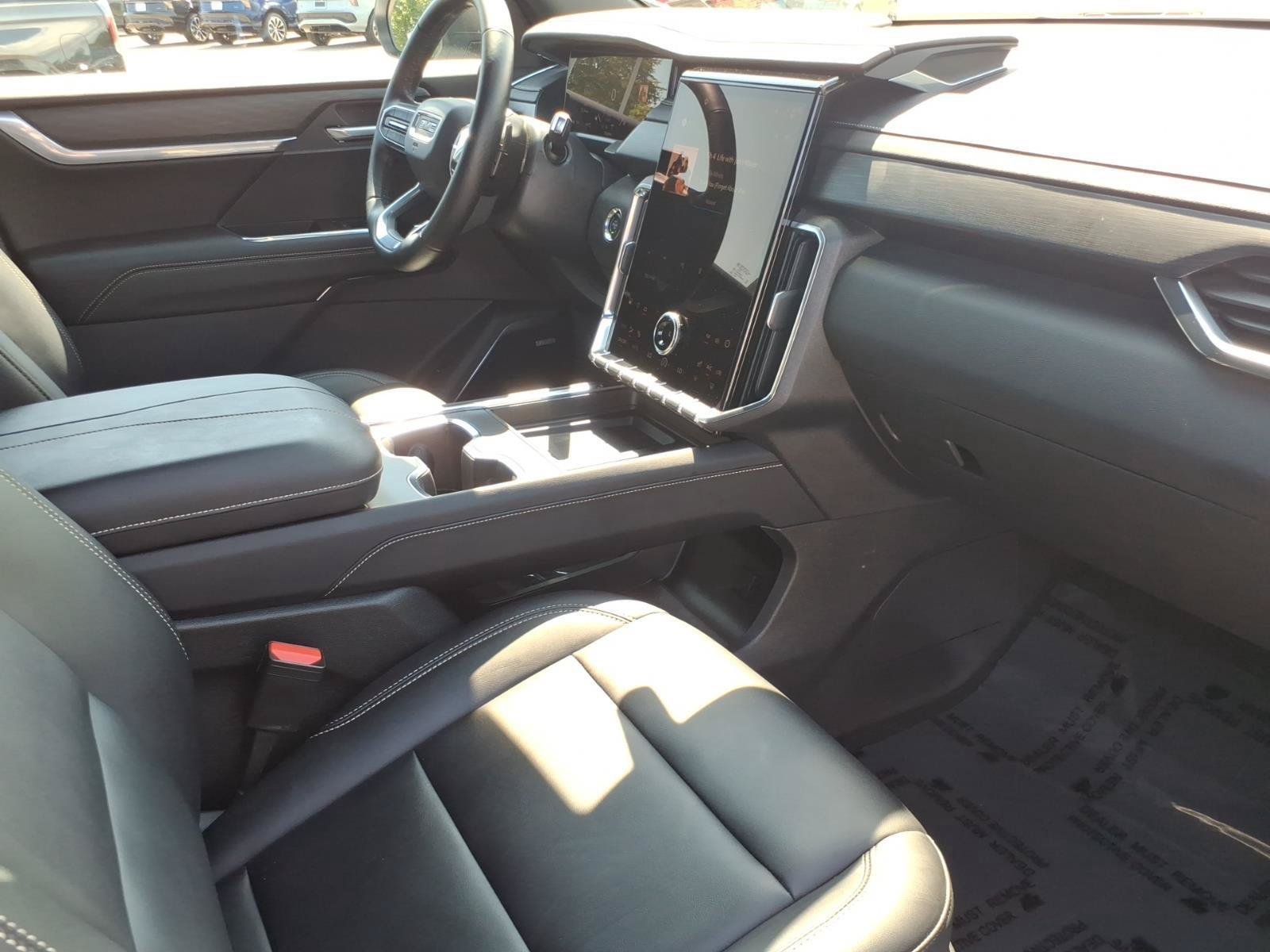 Used 2026 GMC Acadia Elevation w/ Elevation Premium Package AWD/4WD image 23