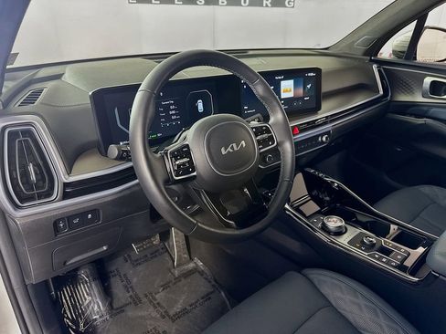 Used 2025 Kia Sorento SX Prestige image 9
