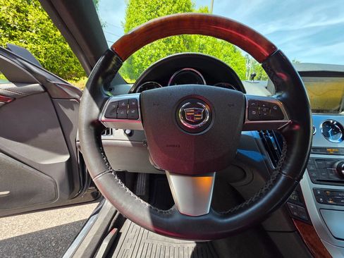 Used 2011 Cadillac CTS Premium image 21
