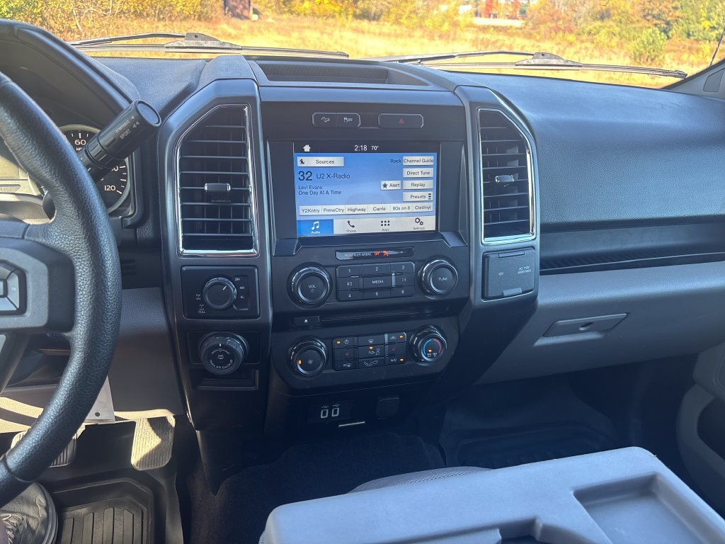 Used 2016 Ford F150 XLT w/ Equipment Group 302A Luxury AWD/4WD image 18