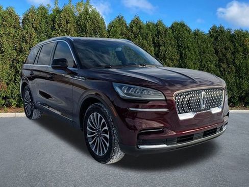 Used 2022 Lincoln Aviator Reserve w/ Elements Package Plus image 3