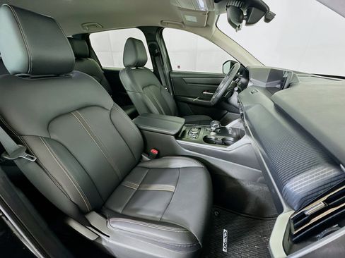 Used 2025 MAZDA CX-90 3.3 Turbo w/ Select Package image 32