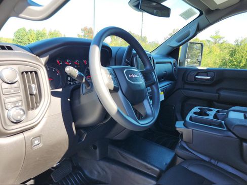 New 2026 GMC Sierra 2500 Pro image 12