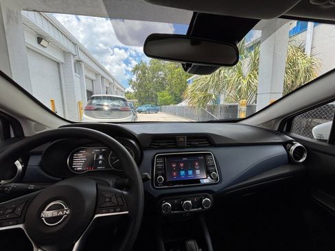 Used 2025 Nissan Versa SV FWD image 33