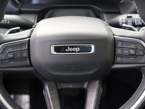 Used 2024 Jeep Grand Cherokee L Limited w/ Luxury Tech Group II image 25