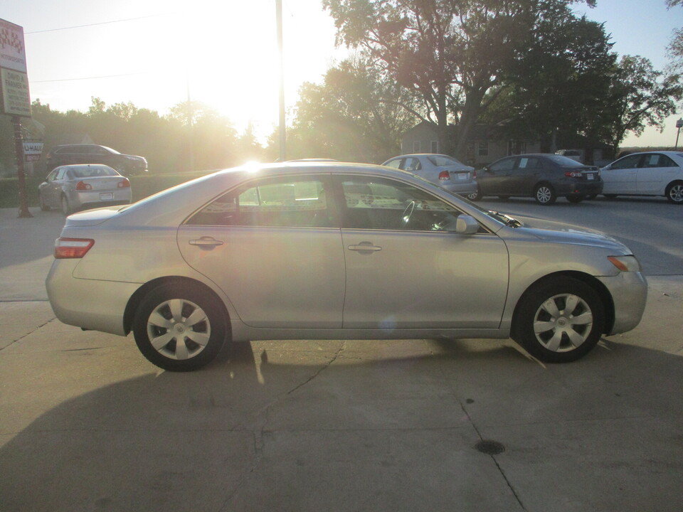 Used 2007 Toyota Camry LE FWD image 16