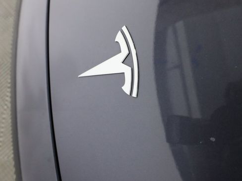 Used 2023 Tesla Model 3 Standard Range image 45